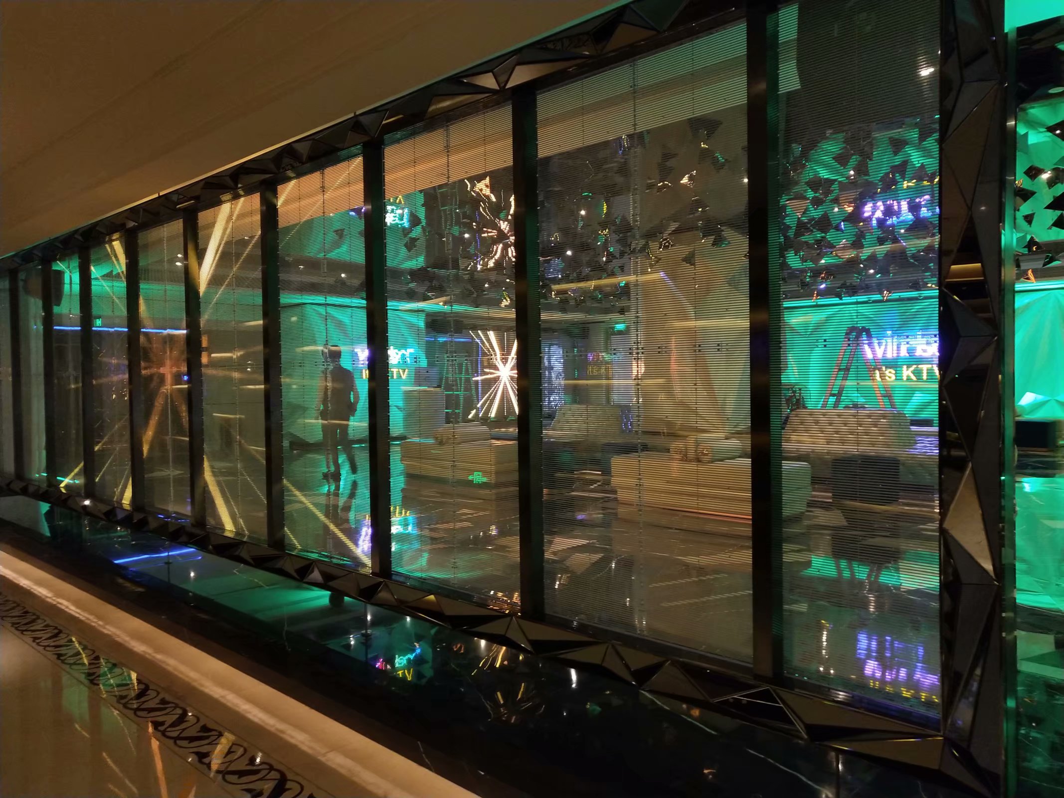 LED<a href=http://m.jkkk90.com/quancai/ target=_blank class=infotextkey>全彩顯示屏</a>
